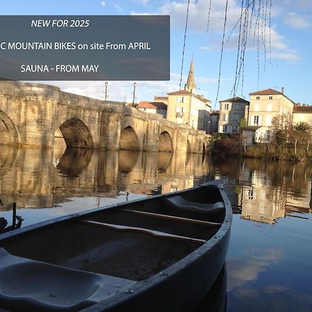 Pont Vieux Chambres Et Gites Confolens Exterior foto